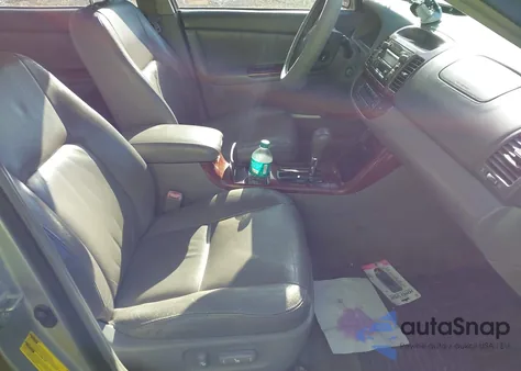 2005 Toyota Camry Xle V6 from USA, damaged, VIN 4T1BF30K25U604039